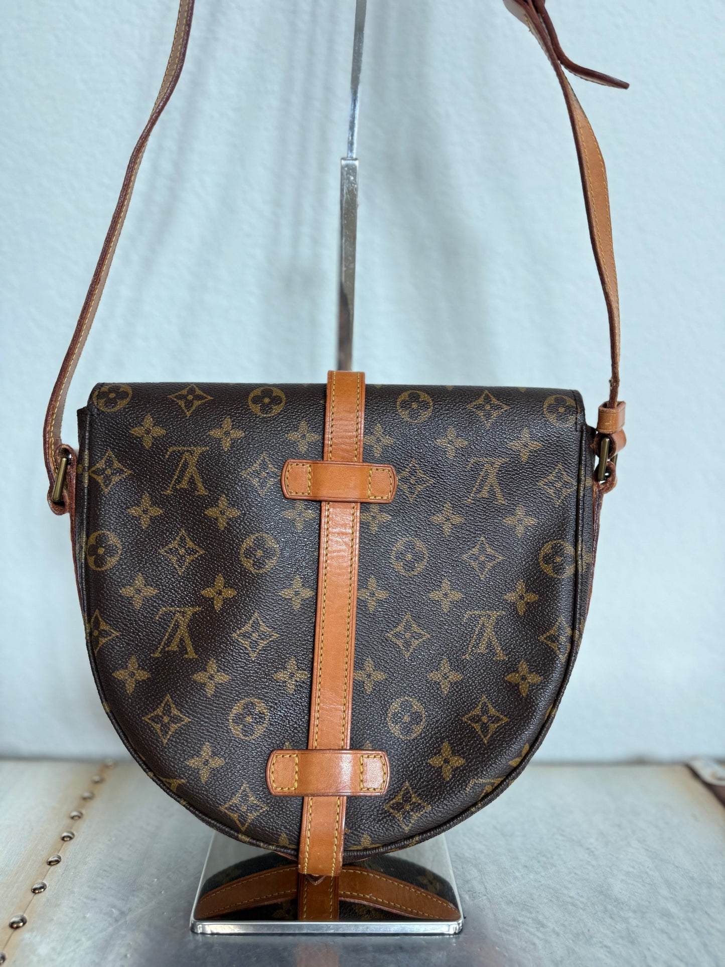 Pre-owned Authentic Louis Vuitton Chantilly GM Monogram Crossbody Bag