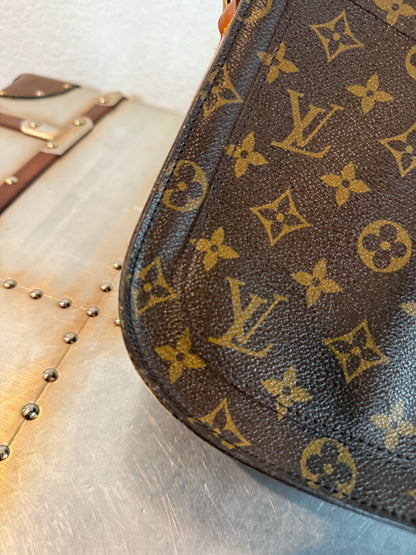 Pre-owned Authentic Louis Vuitton Saint Cloud GM Monogram Crossbody Bag
