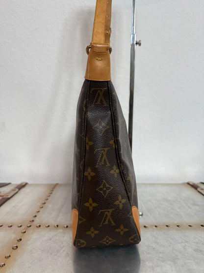 Pre-owned Authentic Louis Vuitton Boulogne 30 Monogram Shoulder Bag
