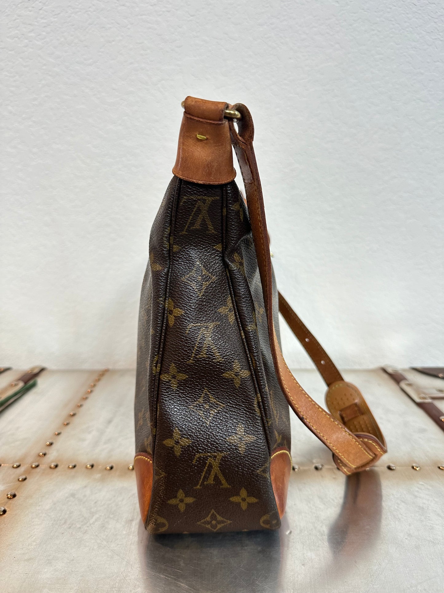 Pre-owned Authentic Louis Vuitton Boulogne 30 Monogram Shoulder Bag