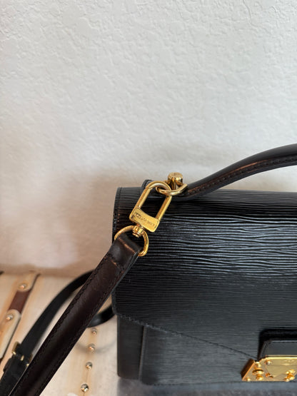 Pre-owned Authentic Louis Vuitton Monceau Epi Black Shoulder / Crossbody Bag