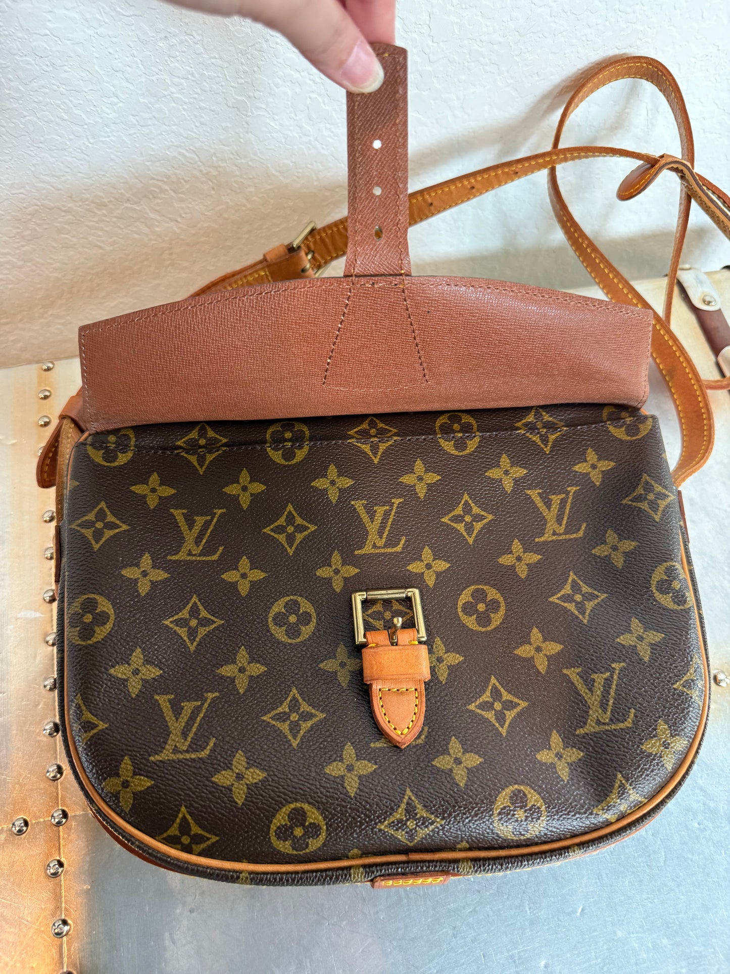 Pre-owned Authentic Louis Vuitton Jeune Fille GM Monogram Crossbody Bag