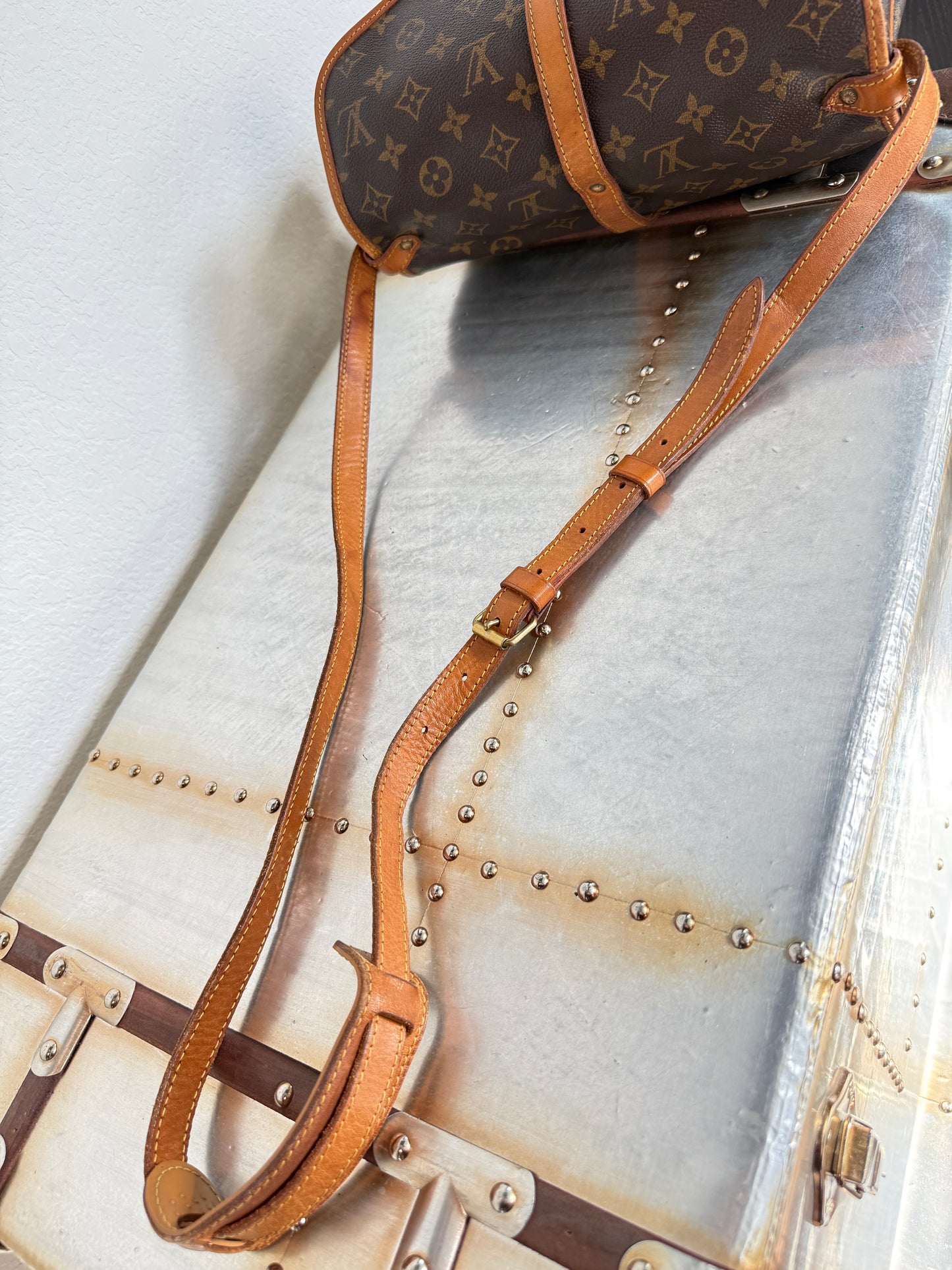 Pre-owned Authentic Louis Vuitton Saumur 30 Monogram Crossbody Bag