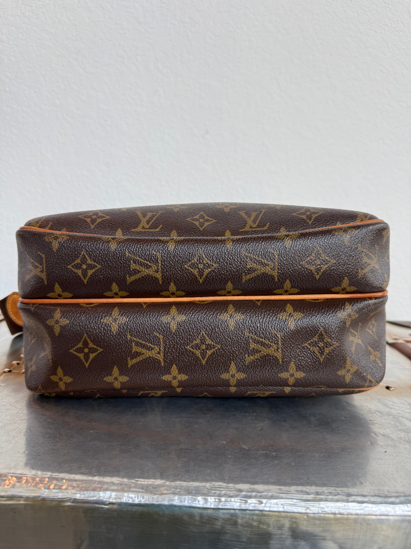 Pre-owned Authentic Louis Vuitton Reporter PM Monogram Shoulder / Crossbody Bag