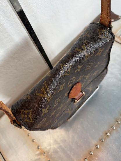 Pre-owned Authentic Louis Vuitton Saint Cloud MM Monogram Crossbody Bag
