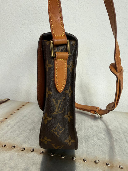 Pre-owned Authentic Louis Vuitton Saint Cloud GM Monogram Crossbody Bag