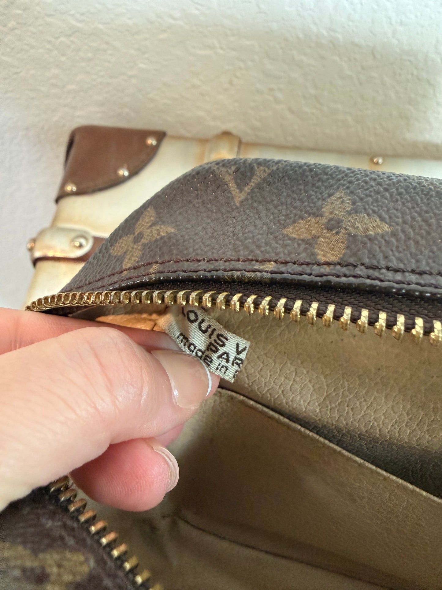 Pre-owned Authentic LOUIS VUITTON Trousse De Toilette 28 Pouch