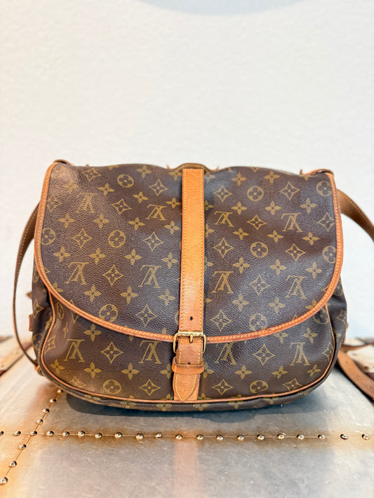 Pre-owned Authentic Louis Vuitton Monogram Saumur 35 Crossbody Bag