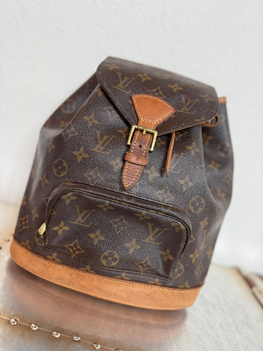 Pre-owned Authentic Louis Vuitton Montsouris MM Monogram Backpack
