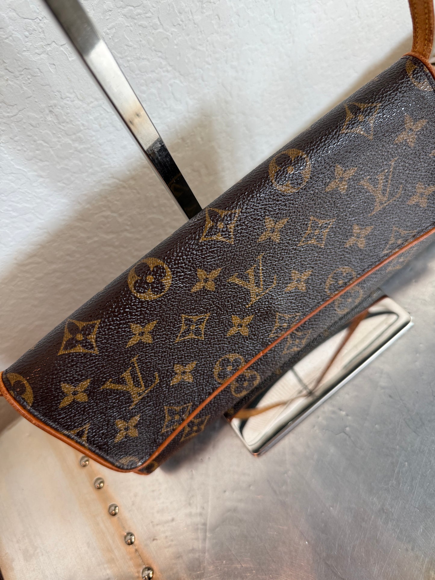 Pre-owned Authentic Louis Vuitton Pochette Twin GM Monogram Shoulder Bag