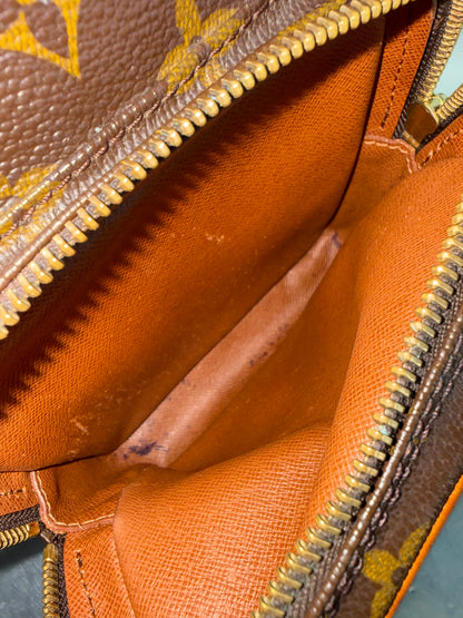 Pre-owned Authentic Louis Vuitton Amazon Monogram Crossbody Bag