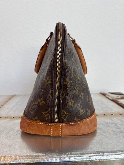 Pre-owned Authentic Louis Vuitton Alma PM Monogram Handbag