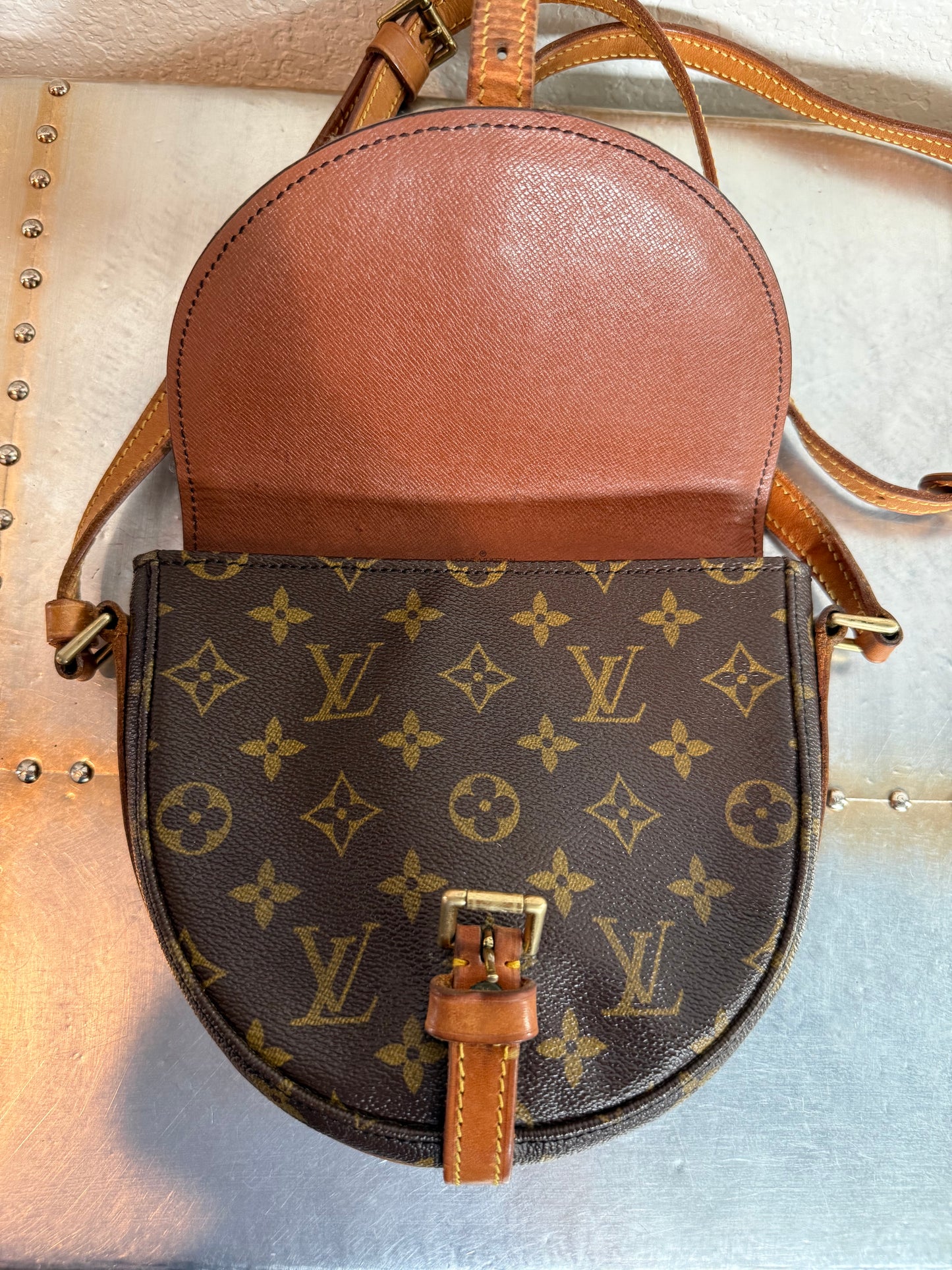 Pre-owned Authentic Louis Vuitton Chantilly PM Monogram Crossbody Bag
