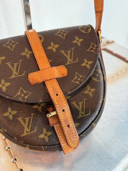 Pre-owned Authentic Louis Vuitton Chantilly PM Monogram Crossbody Bag