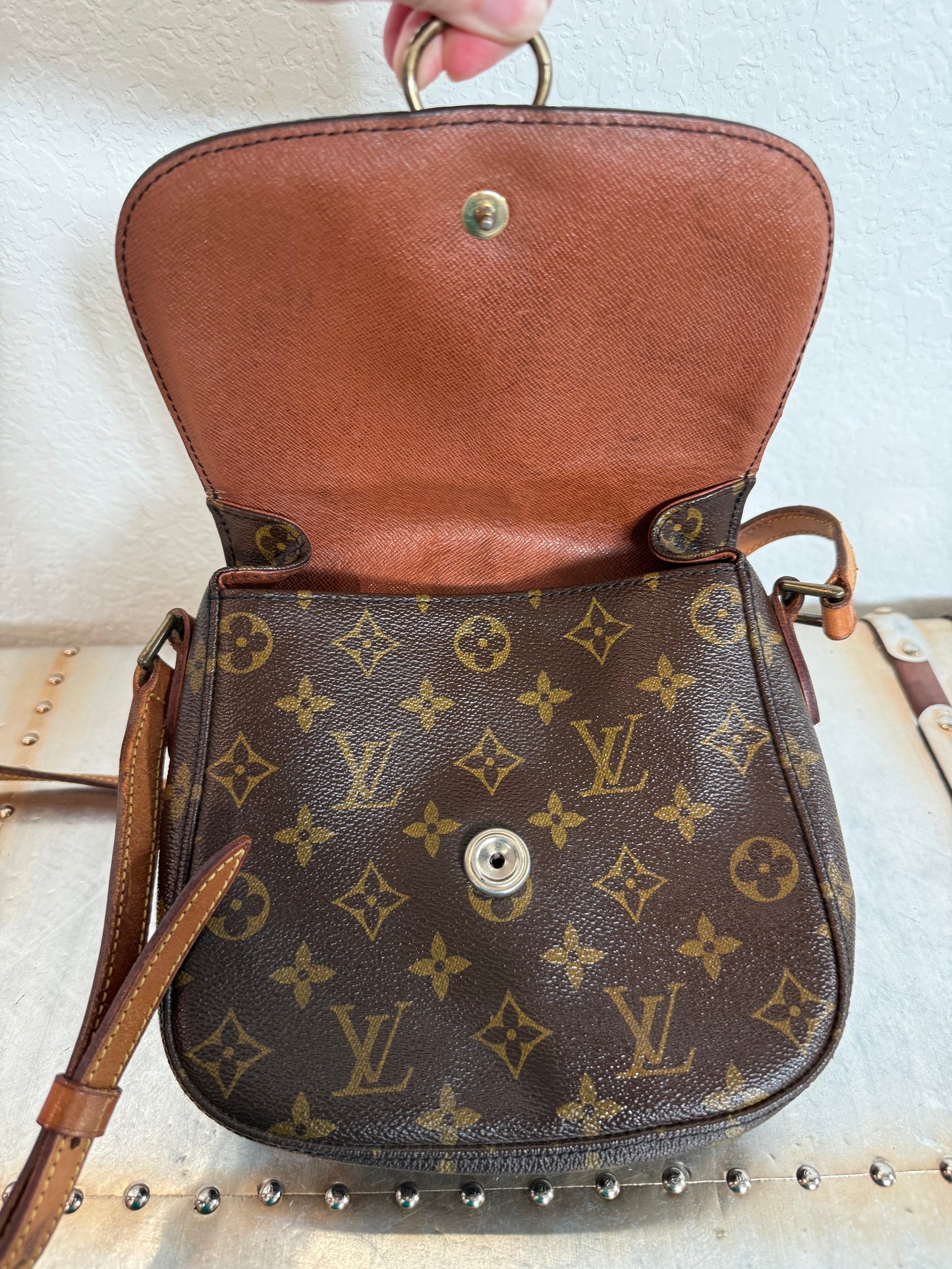 Pre-owned Authentic Louis Vuitton Saint Cloud MM Monogram Shoulder / Crossbody Bag