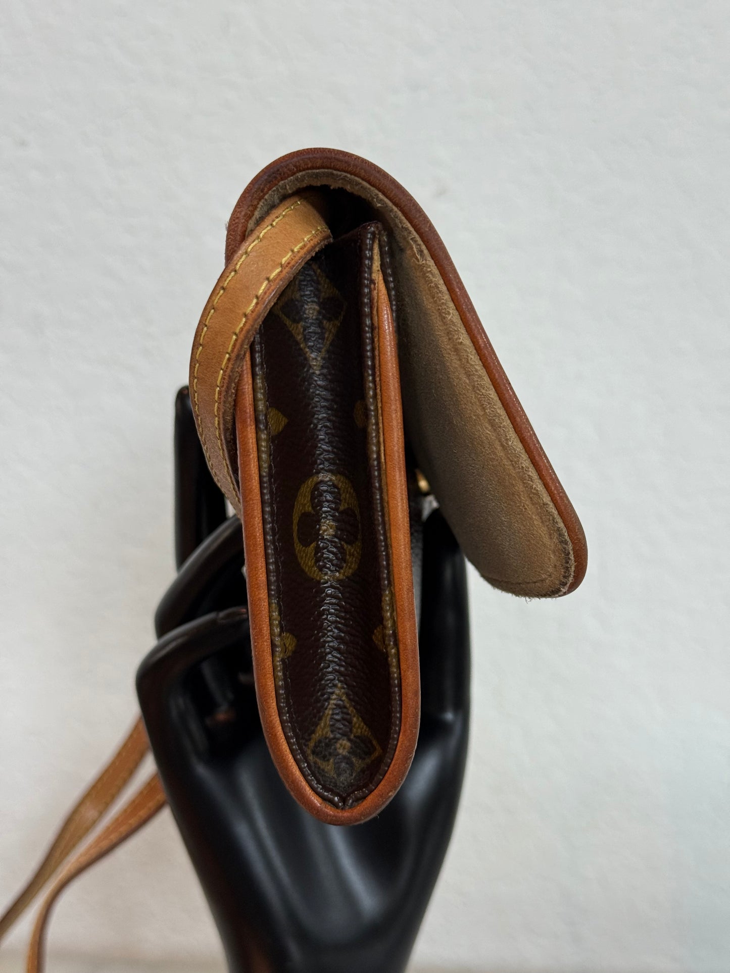 Pre-owned Authentic Louis Vuitton Pochette Twin GM Monogram Shoulder Bag