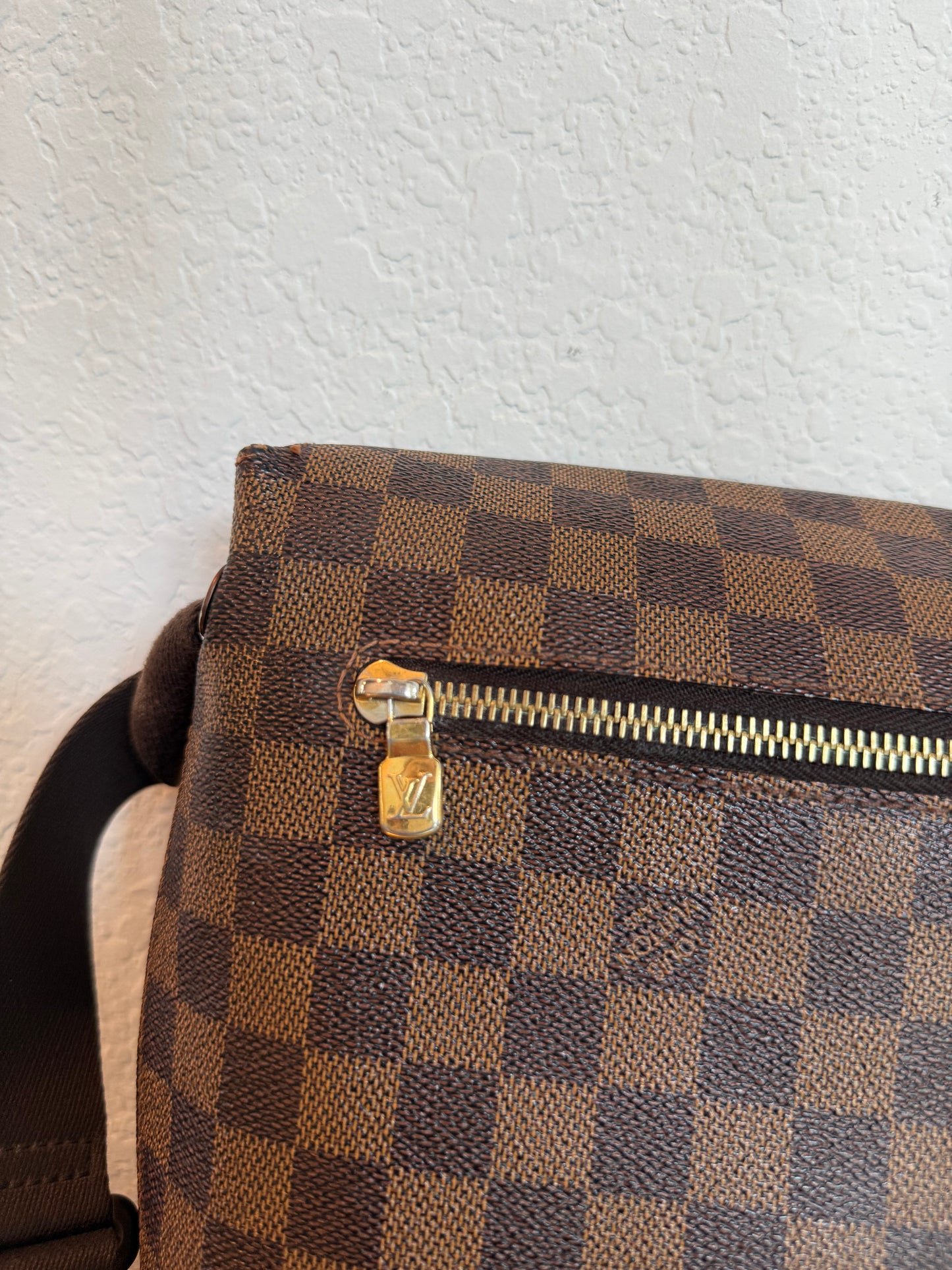 Pre-owned Authentic Brooklyn Mm Damier Ebene Crossbody Bag