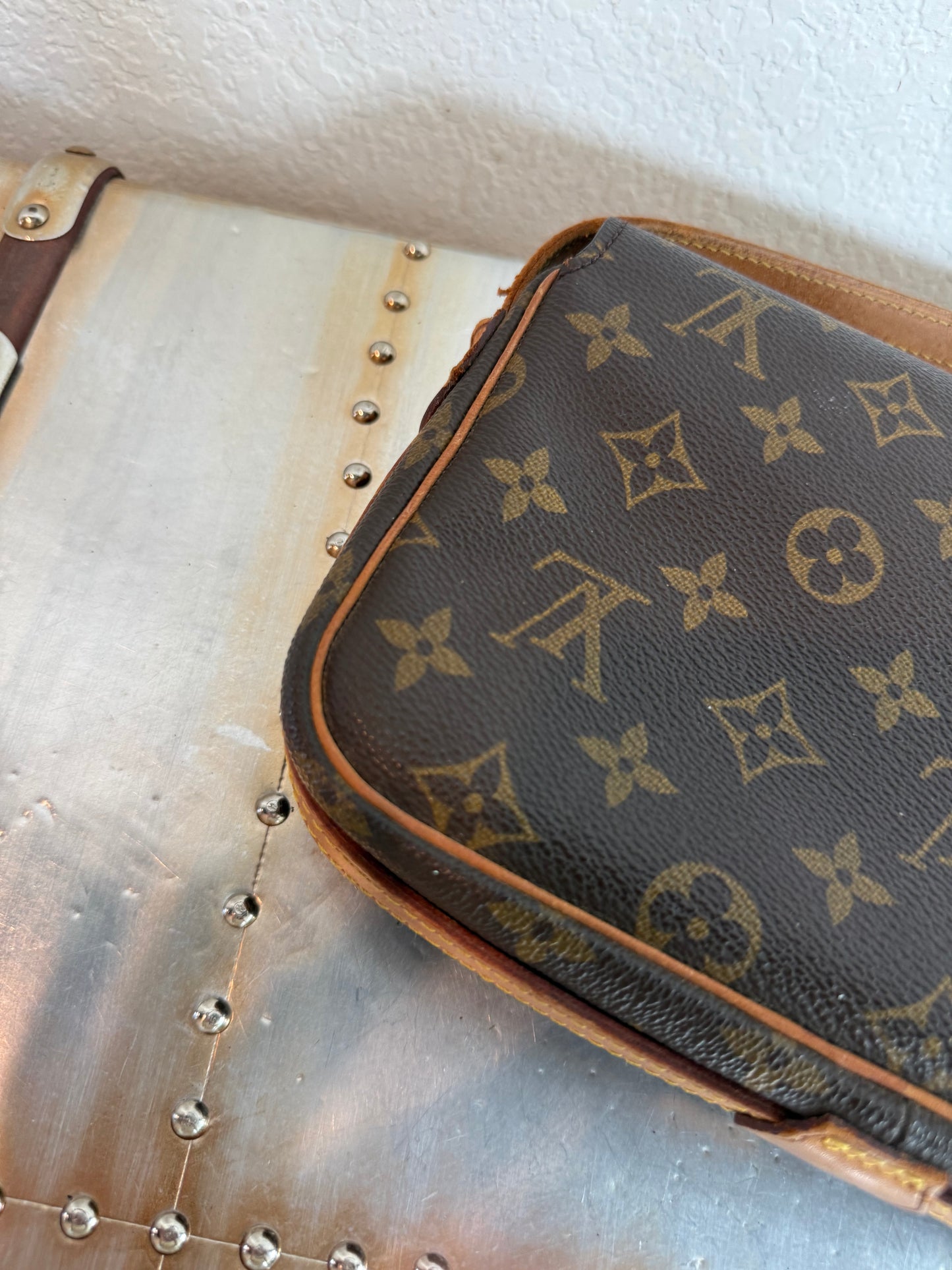 Pre-owned Louis Vuitton Saint Germain 24 Monogram Crossbody / Shoulder Bag