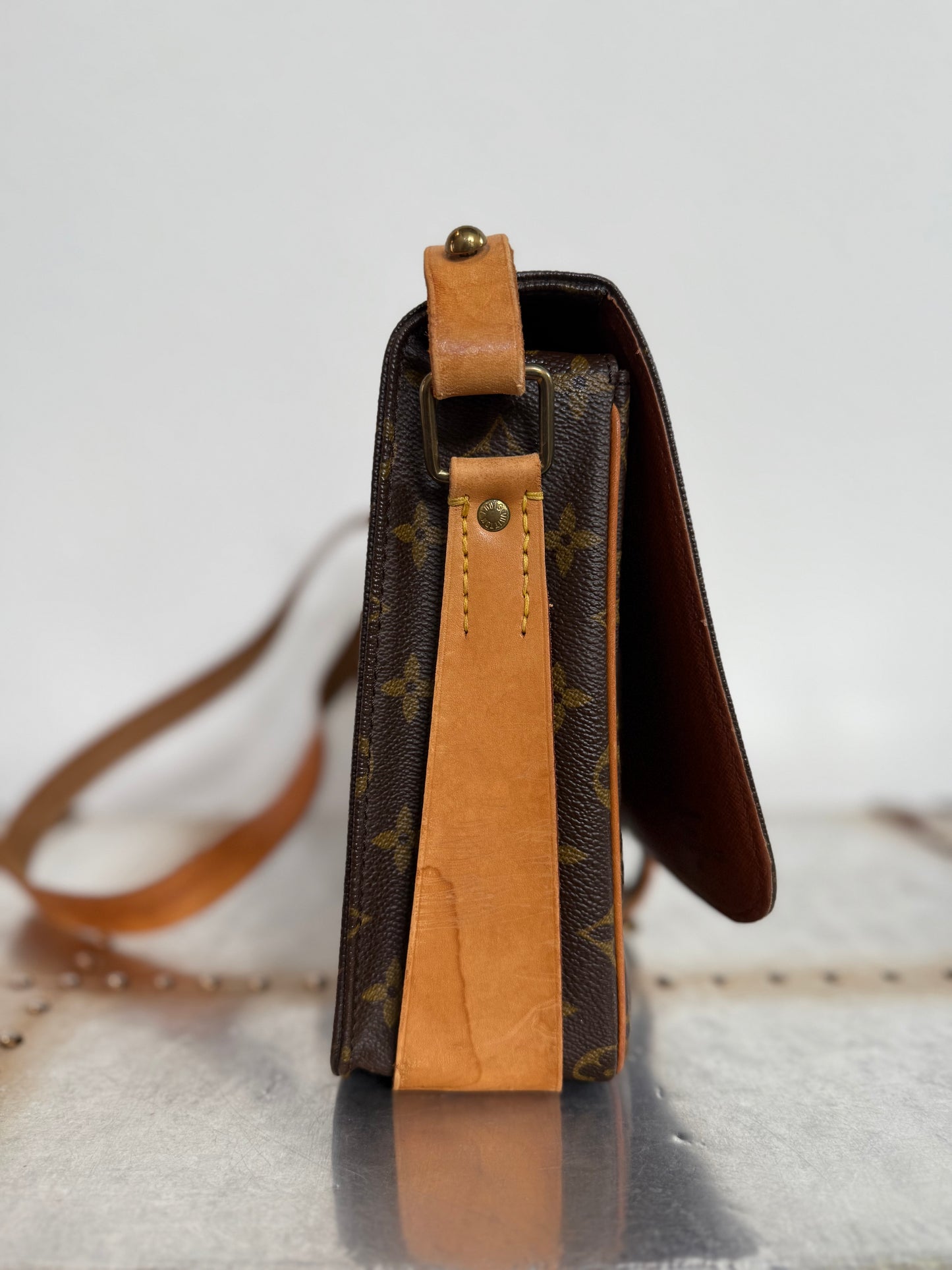 Pre-owned Louis Vuitton Cartouchiere GM Monogram Shoulder / Crossbody Bag