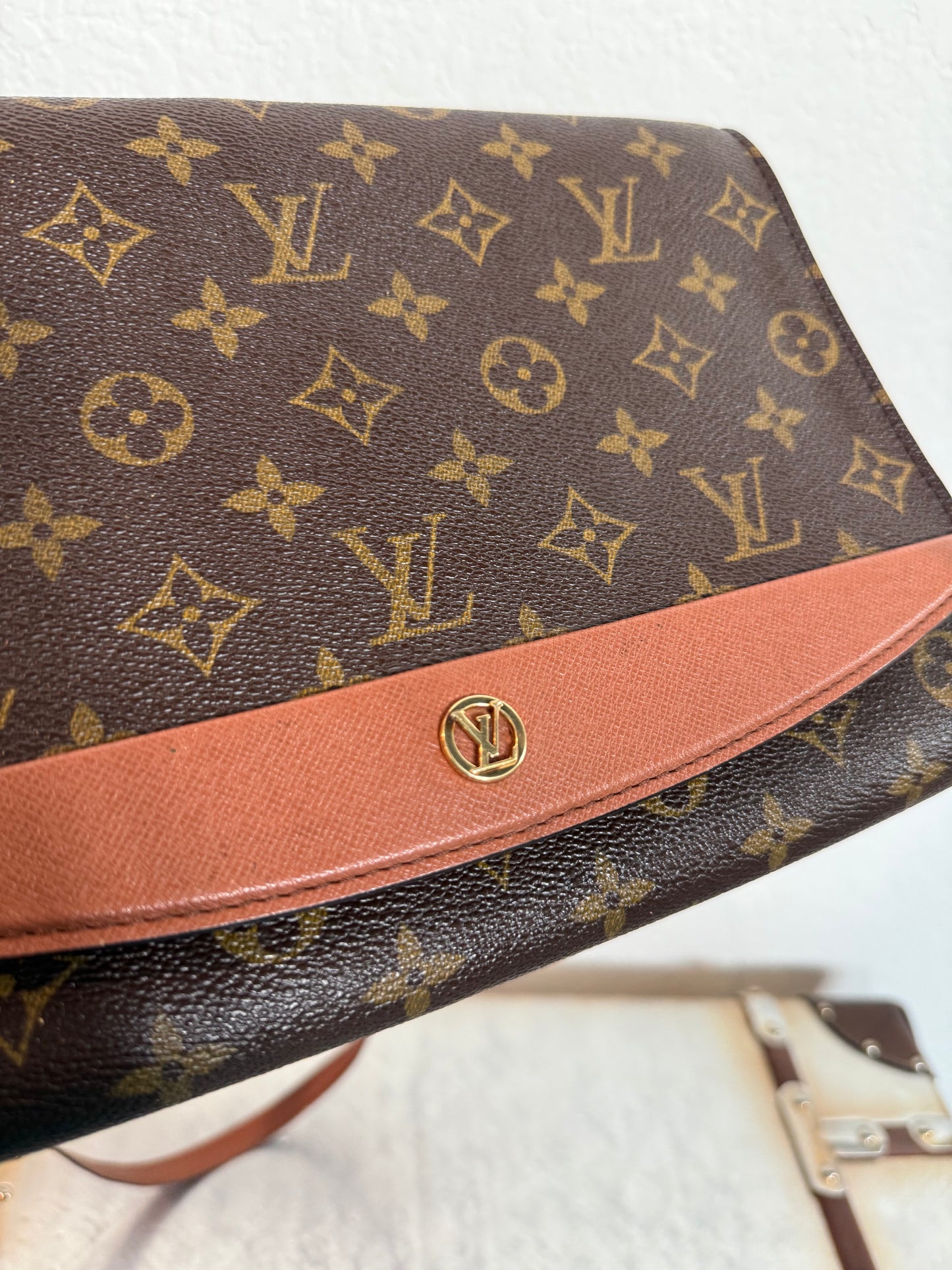 Pre-owned Authentic Louis Vuitton Bordeaux 27 2-Way Clutch / Shoulder Bag