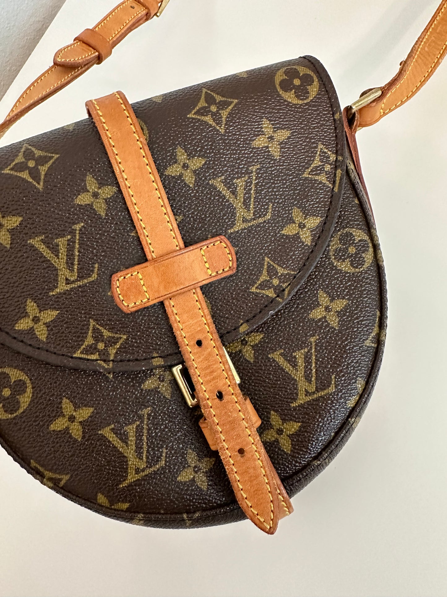 Pre-owned Authentic Louis Vuitton Chantilly PM Monogram Crossbody Bag