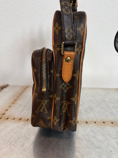 Pre-owned Authentic Louis Vuitton Amazon Monogram Crossbody Bag