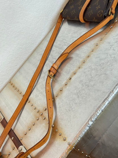 Pre-owned Authentic Louis Vuitton Chantilly PM Monogram Crossbody Bag