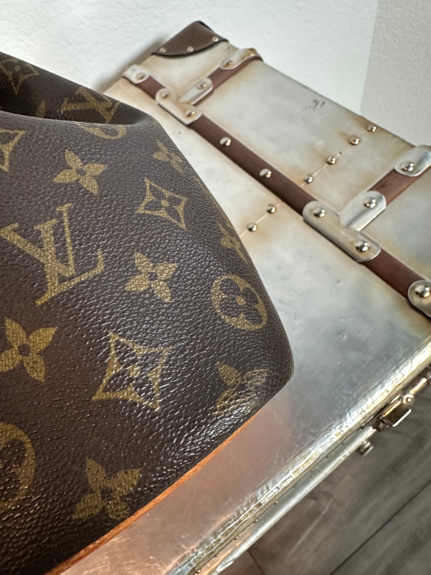 Pre-owned Authentic Louis Vuitton Petite Noe Monogram 
Shoulder Bag