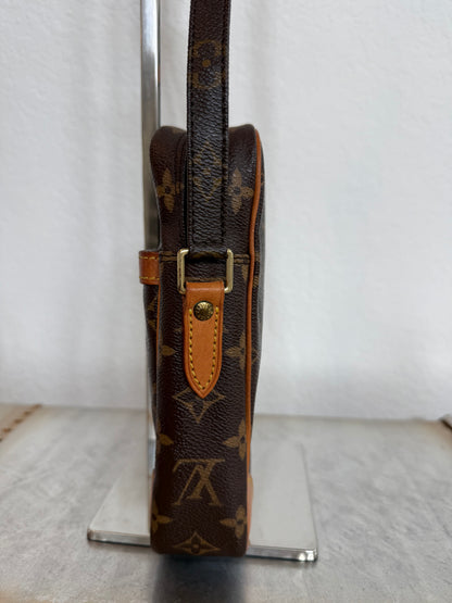 Pre-owned Authentic Louis Vuitton Danube Monogram Crossbody Bag