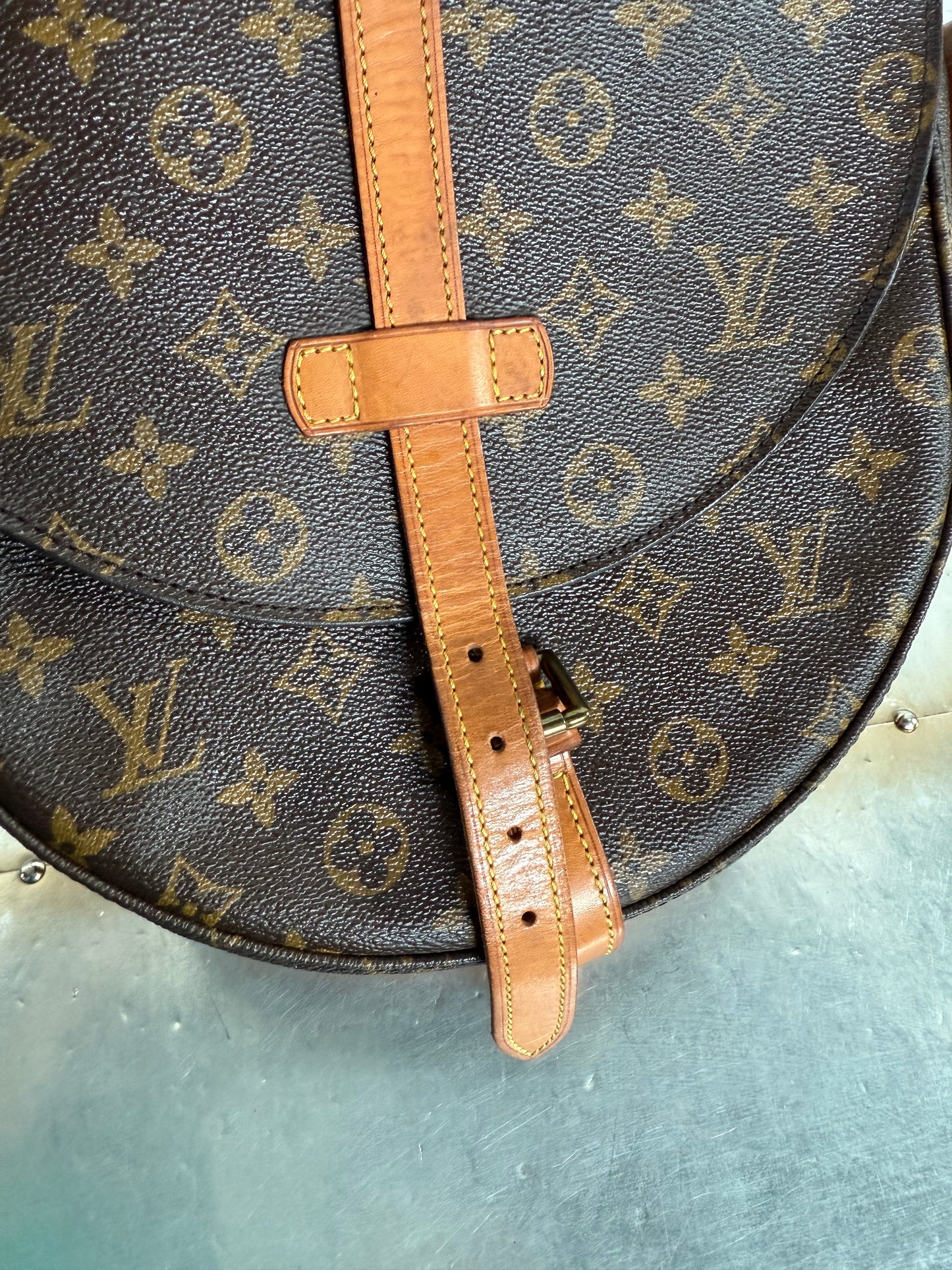 Pre-owned Authentic Louis Vuitton Chantilly GM Monogram Crossbody Bag