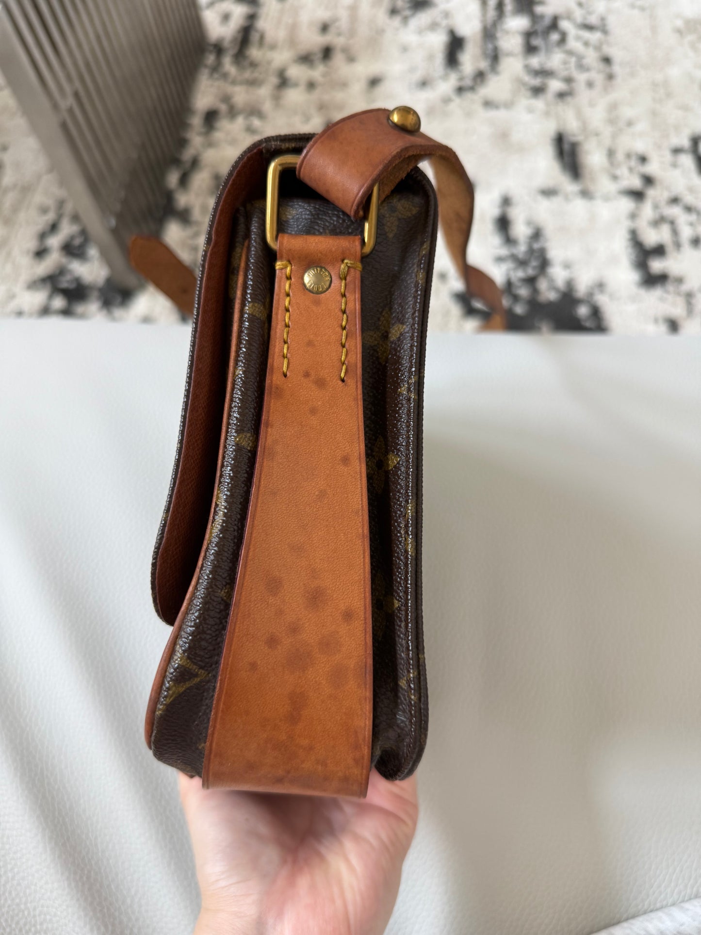 Pre-owned Louis Vuitton Cartouchiere MM Monogram Shoulder / Crossbody Bag