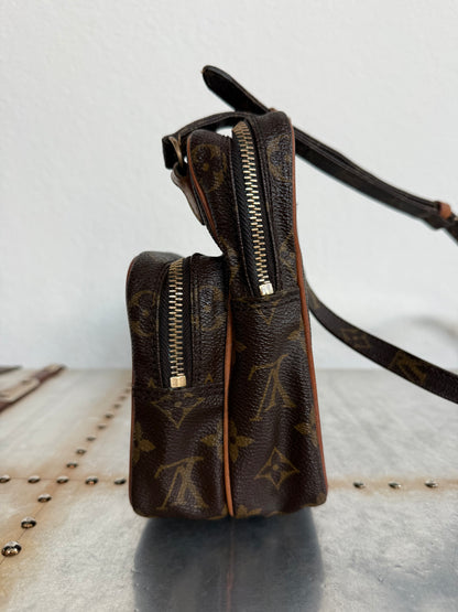 Pre-owned Louis Vuitton Mini Amazon Monogram Crossbody Bag
