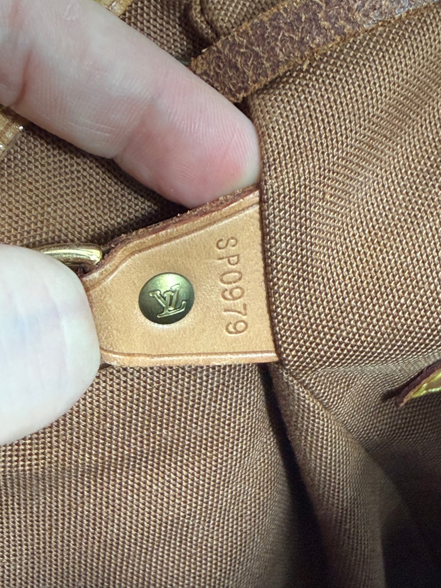 Pre-owned Authentic Louis Vuitton Montsouris MM Monogram Backpack