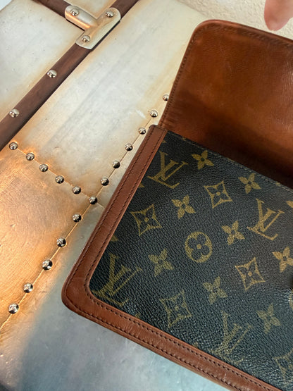 Pre-owned Authentic Louis Vuitton Monogram Dame Clutch Handbag