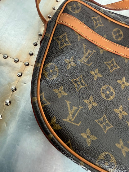 Pre-owned Authentic Louis Vuitton Jeune Fille GM Monogram Crossbody Bag