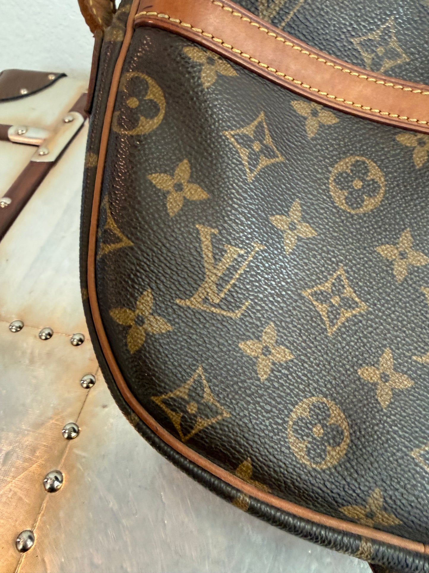Pre-owned Authentic Louis Vuitton Jeune Fille MM Monogram Crossbody Bag