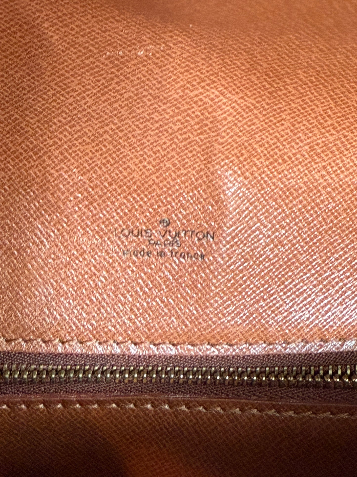 Pre-owned Authentic Louis Vuitton Saint Cloud GM Monogram Crossbody Bag