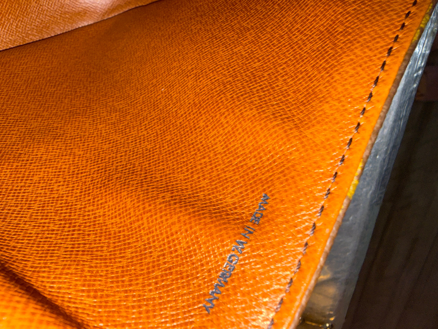 Pre-owned Authentic Louis Vuitton Saint Cloud MM Monogram Shoulder / Crossbody Bag