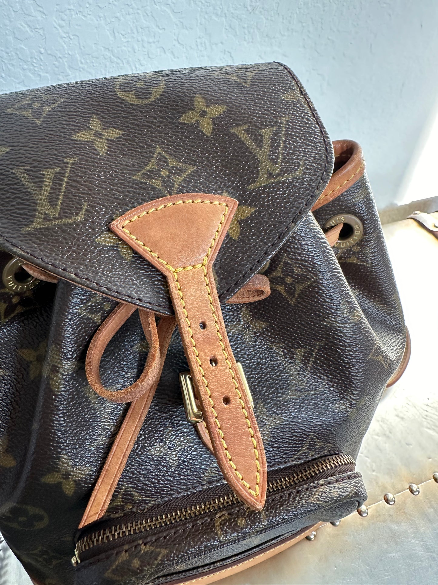 Pre-owned Authentic Louis Vuitton Montsouris Mini Monogram Backpack