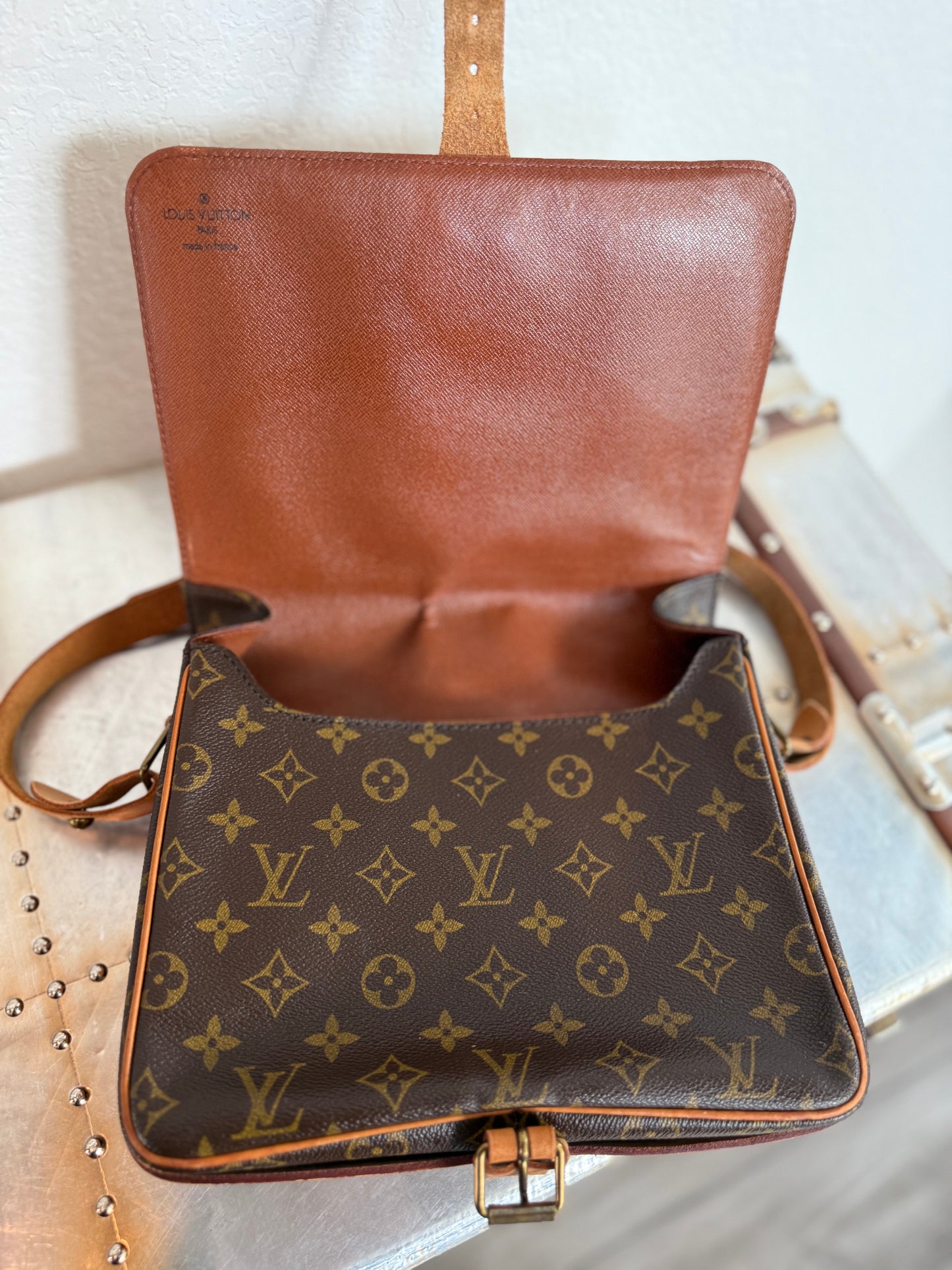 Pre-owned Louis Vuitton Cartouchiere GM Monogram Shoulder / Crossbody Bag