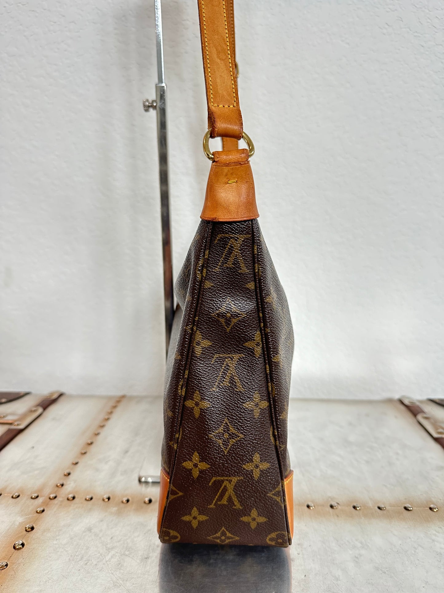 Pre-owned Authentic Louis Vuitton Boulogne 30 Monogram Shoulder Bag