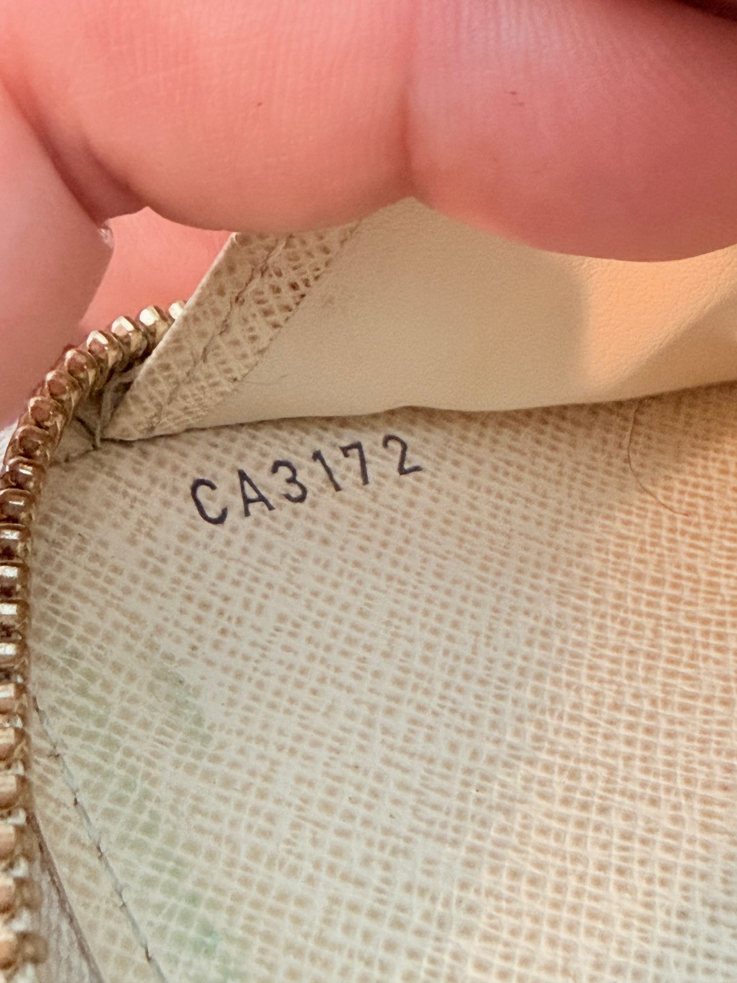 Pre-owned Authentic Louis Vuitton Damier Azur Zippy Long Wallet