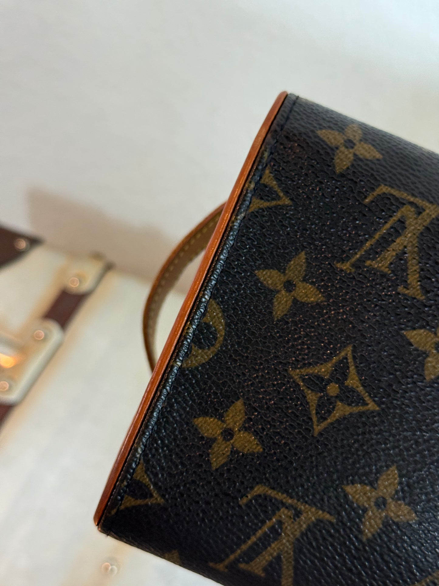 Pre-owned Authentic Louis Vuitton Pochette Twin GM Monogram Shoulder Bag