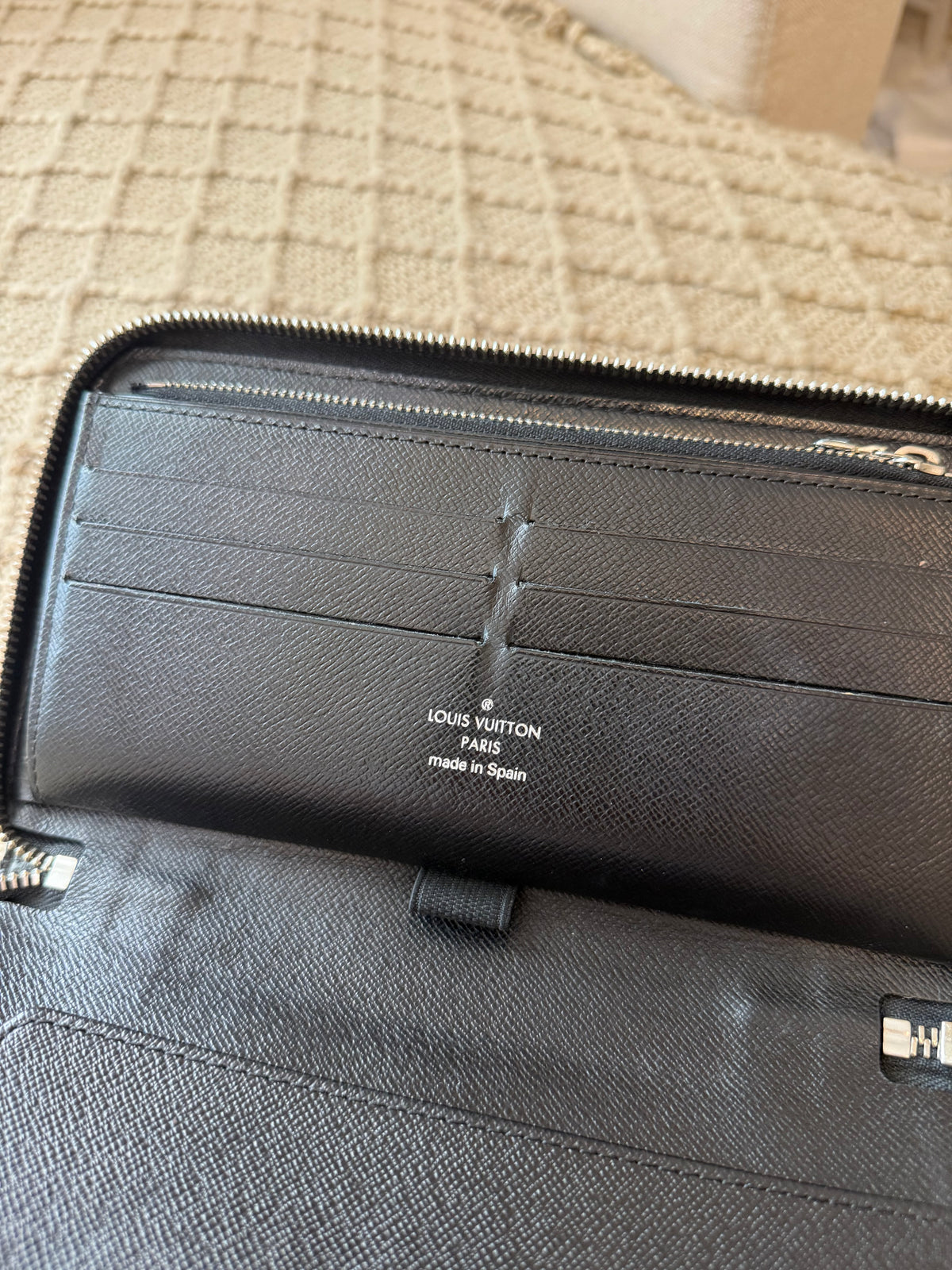 Pre-owned Authentic Louis Vuitton Zippy Organizer Long Wallet