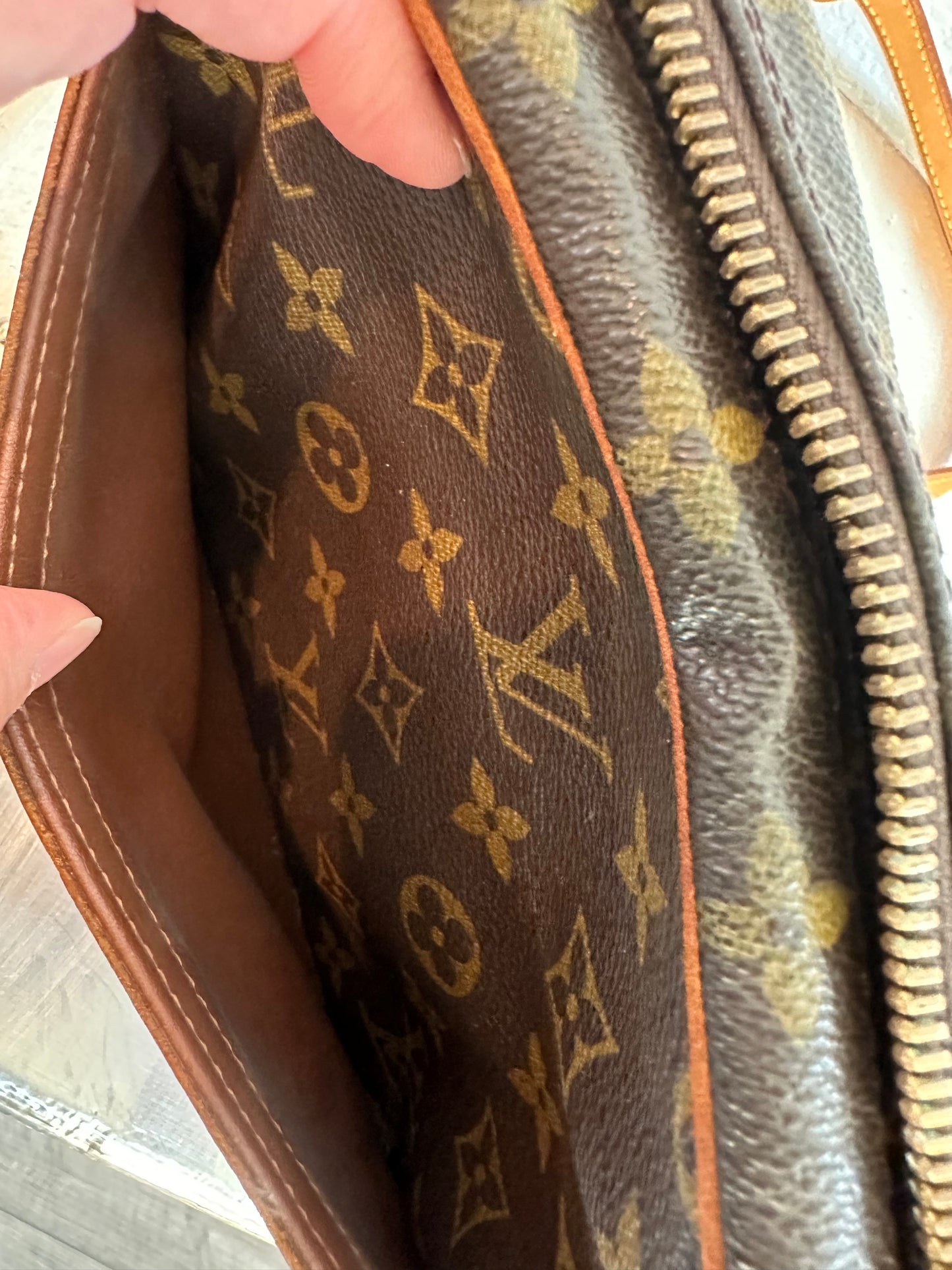 Pre-owned Authentic Louis Vuitton Trocadero 23 Monogram Shoulder Bag/ Crossbody Bag