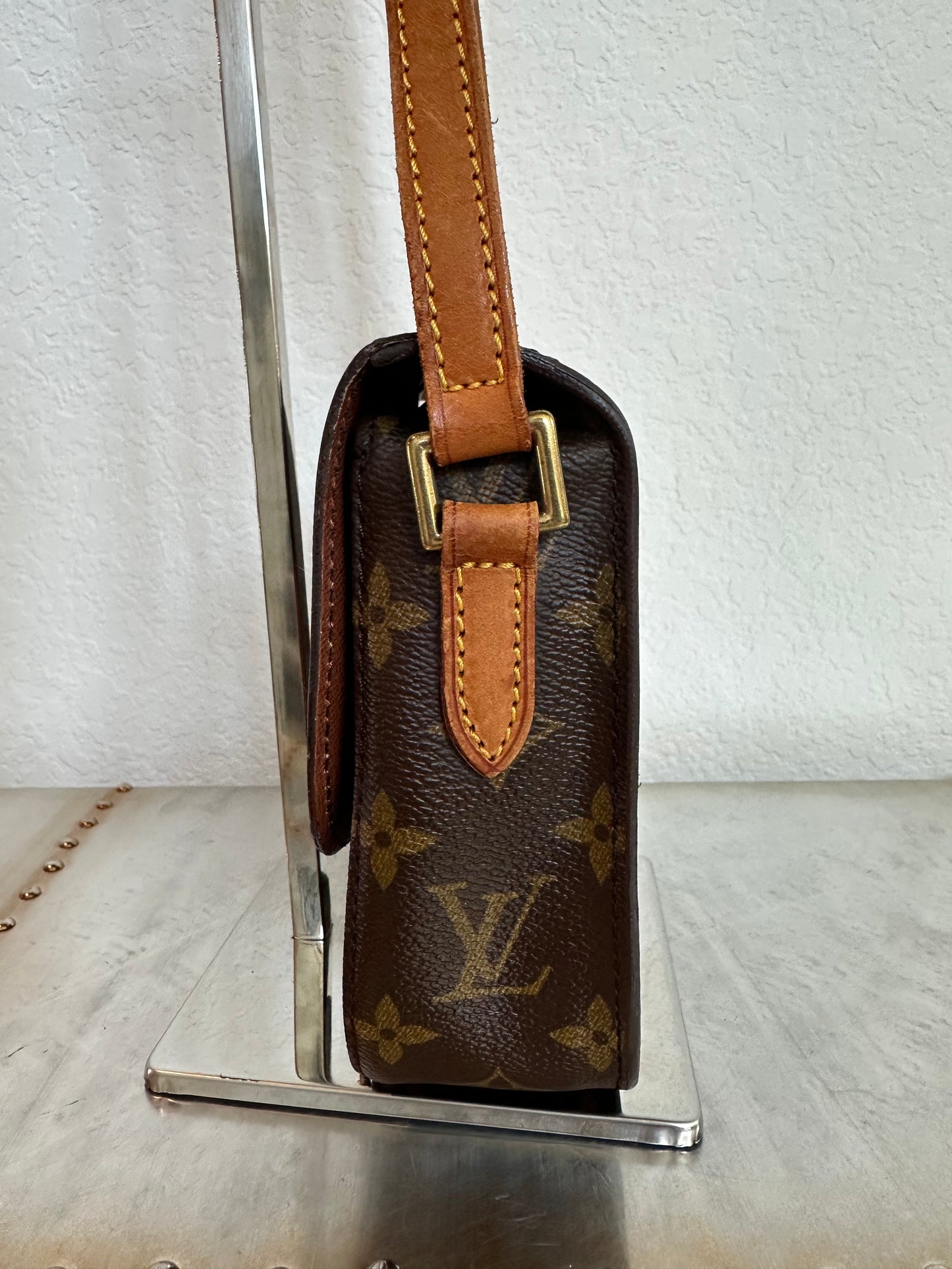 Pre-owned Authentic Louis Vuitton Saint Cloud PM Monogram Shoulder / Crossbody Bag