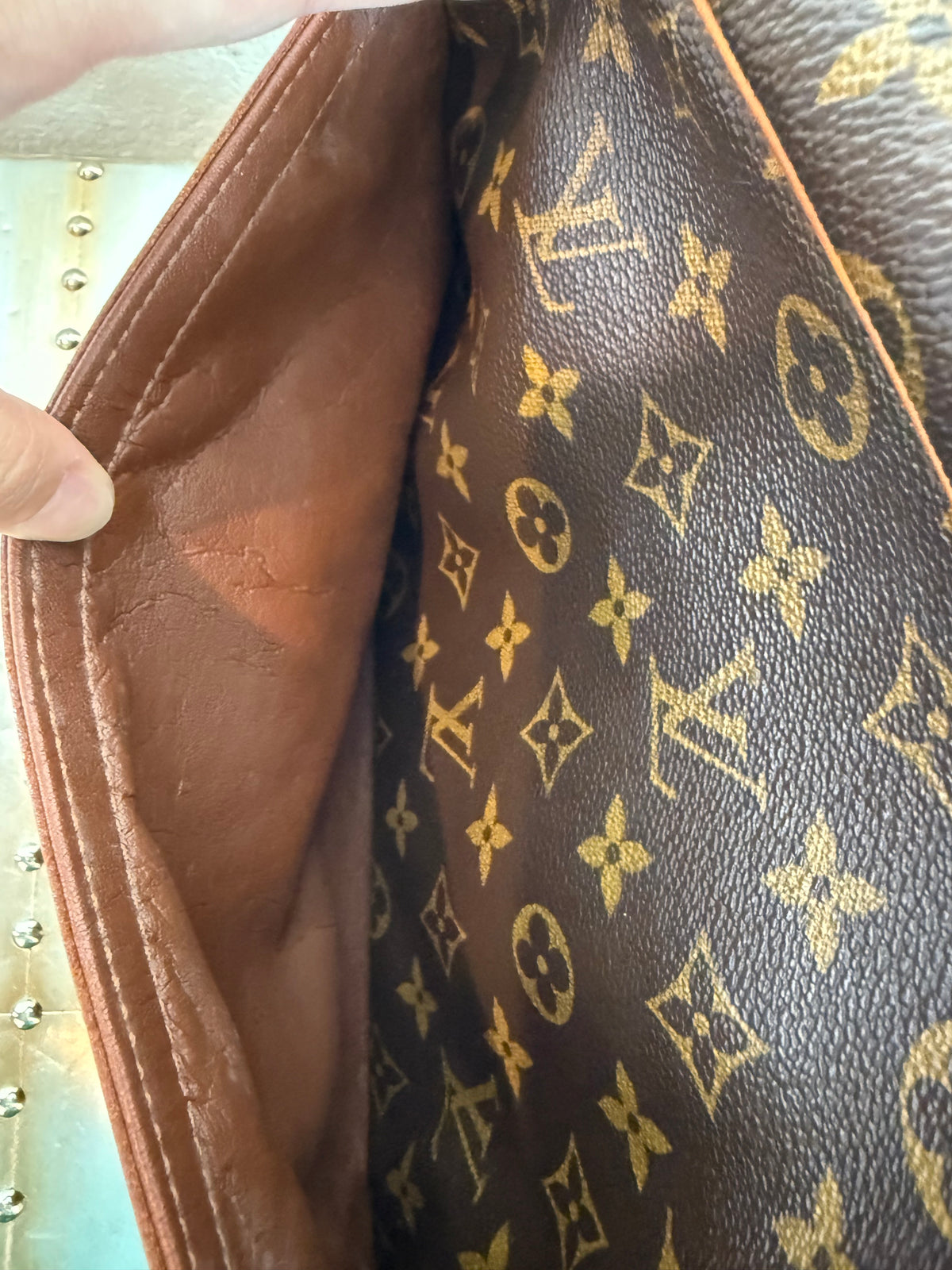 Pre-owned Louis Vuitton Trocadero 30 Monogram Shoulder / Crossbody Bag