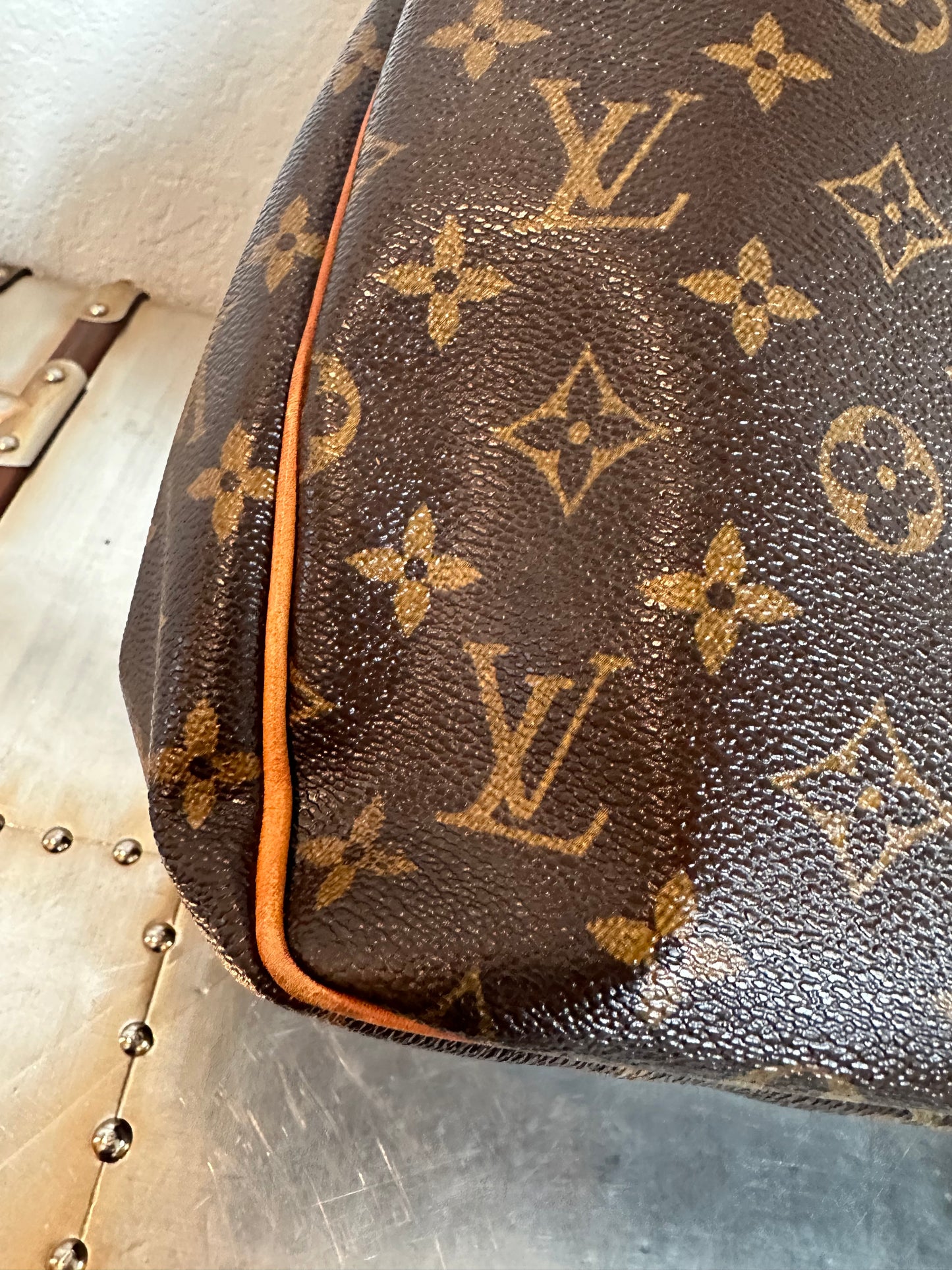 Pre-owned Authentic Louis Vuitton Batignolles Vertical Monogram Shoulder Bag