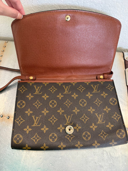 Pre-owned Authentic Louis Vuitton Bordeaux 27 2-Way Clutch / Shoulder Bag