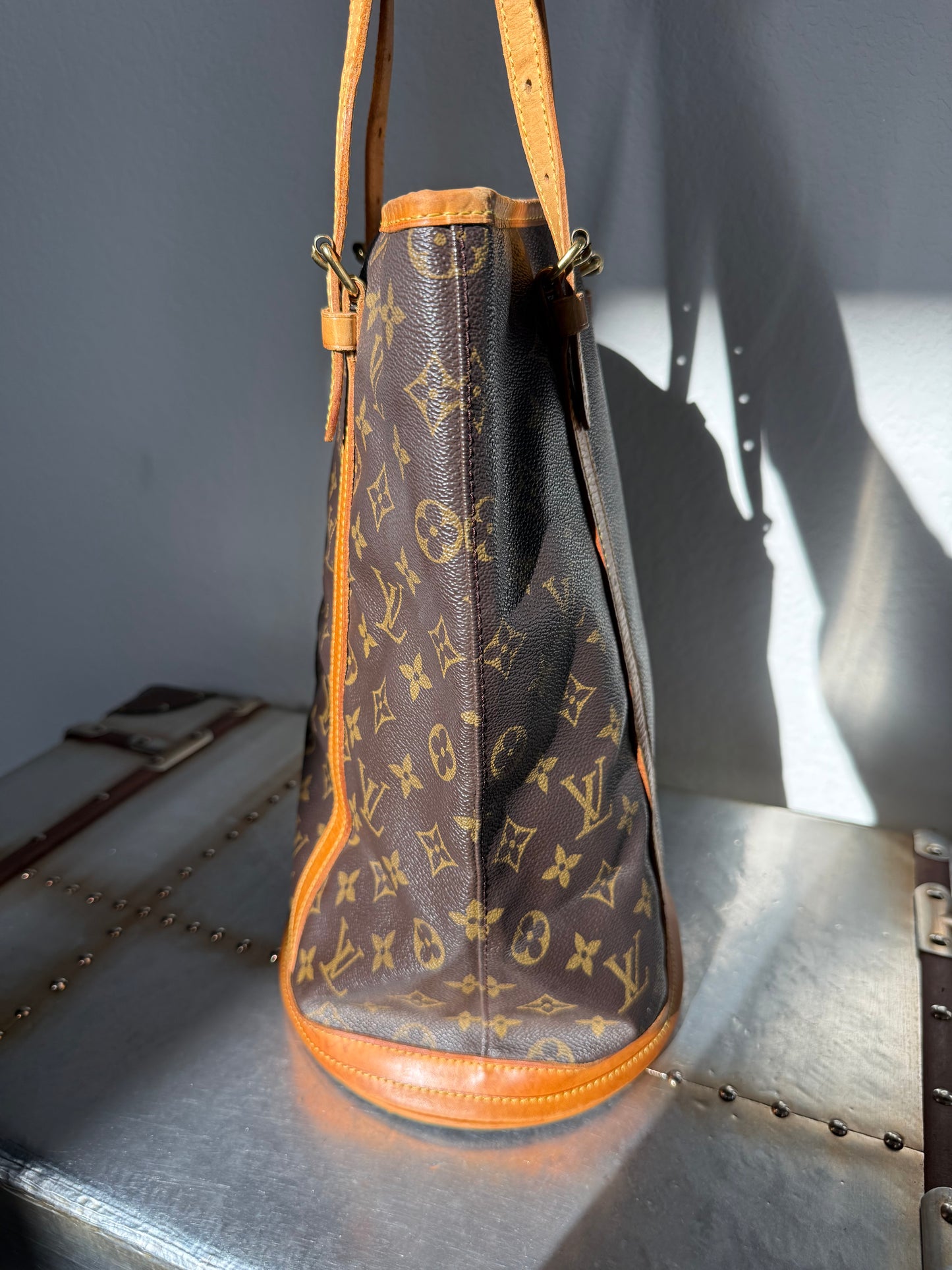 Pre-owned Authentic Louis Vuitton Bucket GM Monogram Shoulder Tote Bag